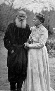tolstoy_and_wife_1910